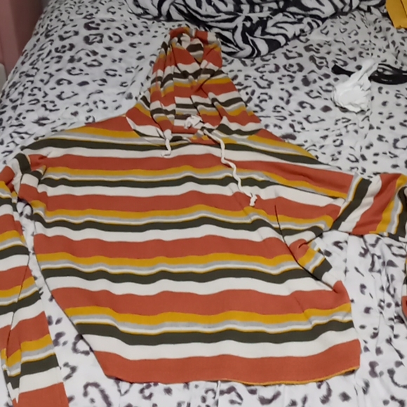 Shirt - Picture 2 of 3